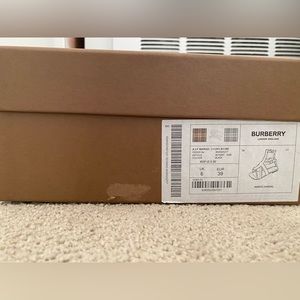 New BURBERRY MARGO Black Union UK Flag T-Strap Flat Sandal Shoes UK 6 EUR 39